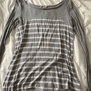 A long sleeve grey top